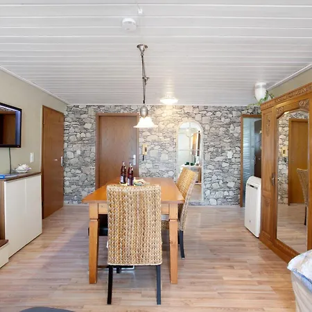 Nette Huette Apartment *